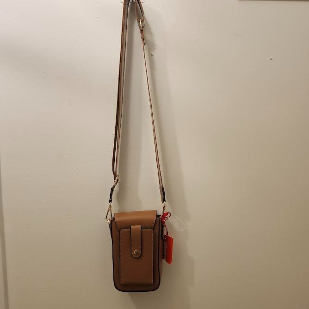 Brand New Montana West Small Crossbody Cell Phone Tan Faux Leather Clutch Bag
